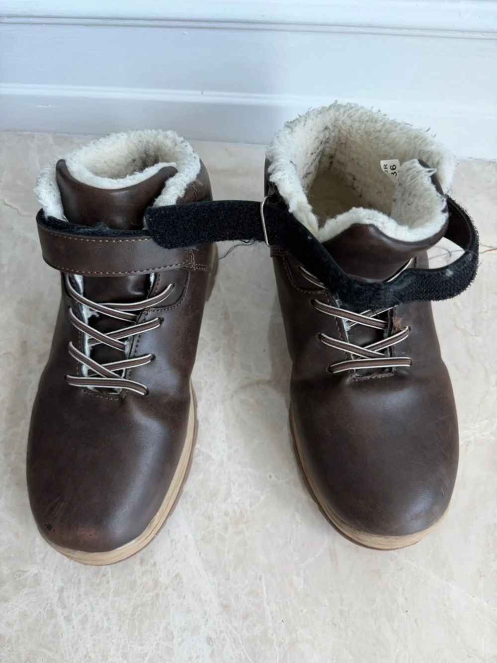 Boys Girls kids  brown winter short Boots Faux Fur rubber soles Size Big Kid 4